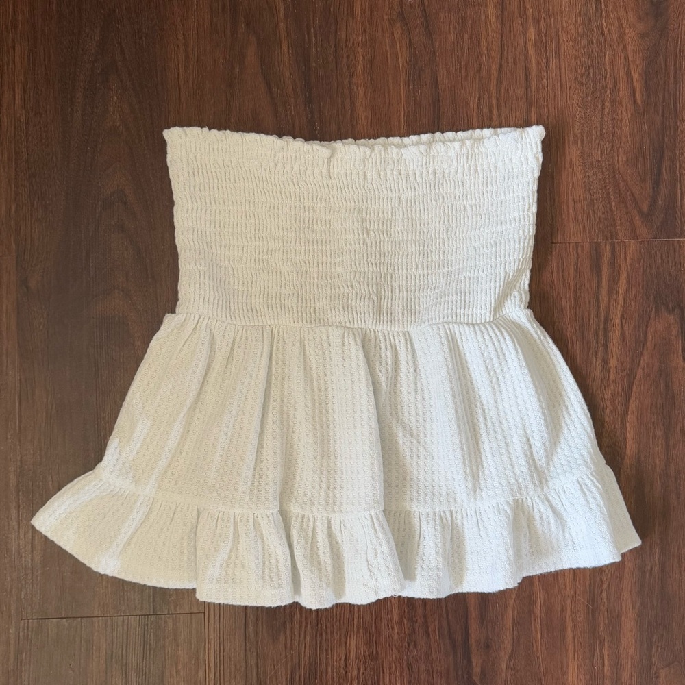 White Tube Top
Size Small